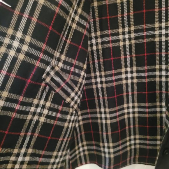 Woman's Madison Reversible Jacket Plaid or Solid Black - Picture 7 of 14